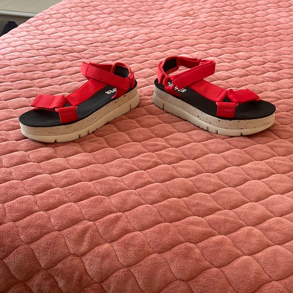 Platform sandals